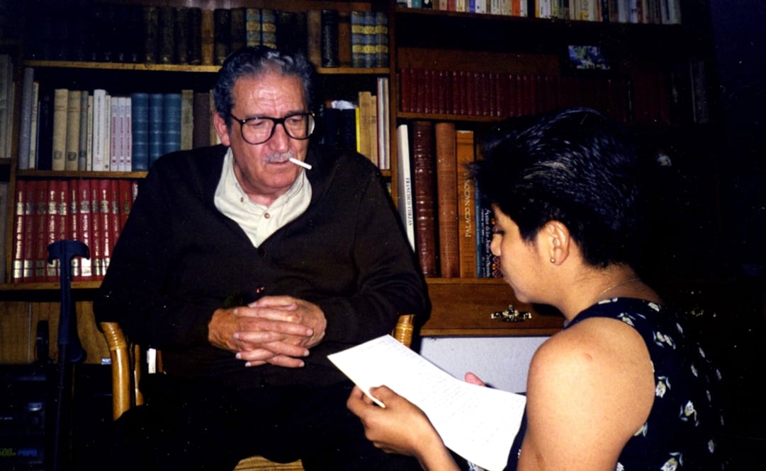 El poeta Jaime Sabines y la boxeadora Laura Serrano. Foto: Archivo EL UNIVERSAL