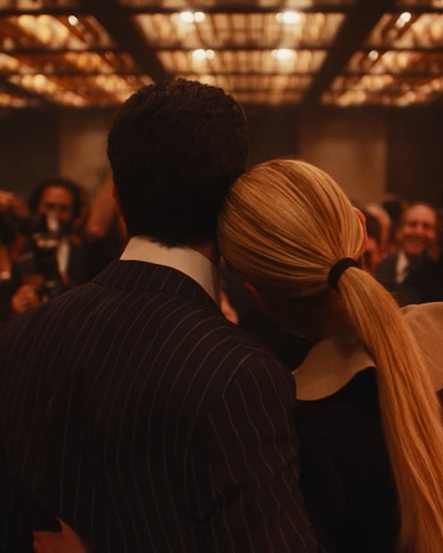 La pareja fue un hito del estilo mundial, al grado de ser una referencia a treinta años de su mortal accidente. Instagram @fxnetworks