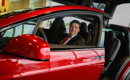 A semanas de instalar planta de Tesla en Nuevo León, Samuel García visita Gigafactory en California