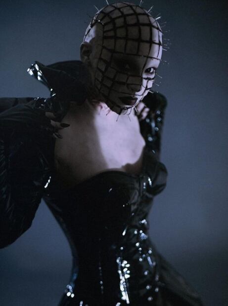 Belinda impacta a usuarios con su terrorífico disfraz de Halloween