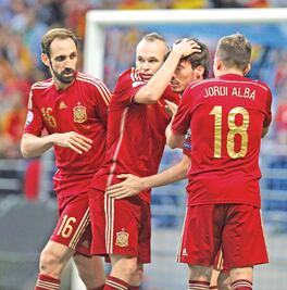 España le quita el invicto a eslovacos