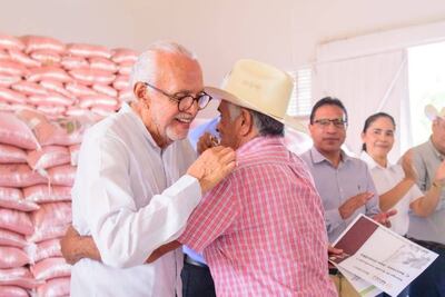 Nayarit habilitará bodegas y centros de acopio para que productores de maíz entreguen su cosecha a precios justos