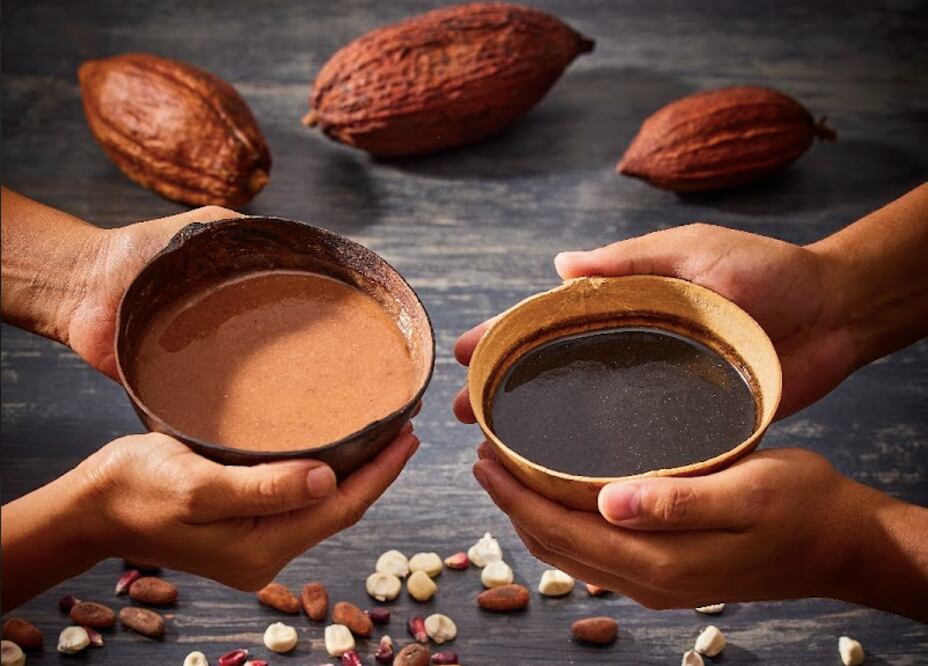 Atole negro, atole de chaqueta o atole de cáscara. Foto: Alex Vera/Fundación Herdez