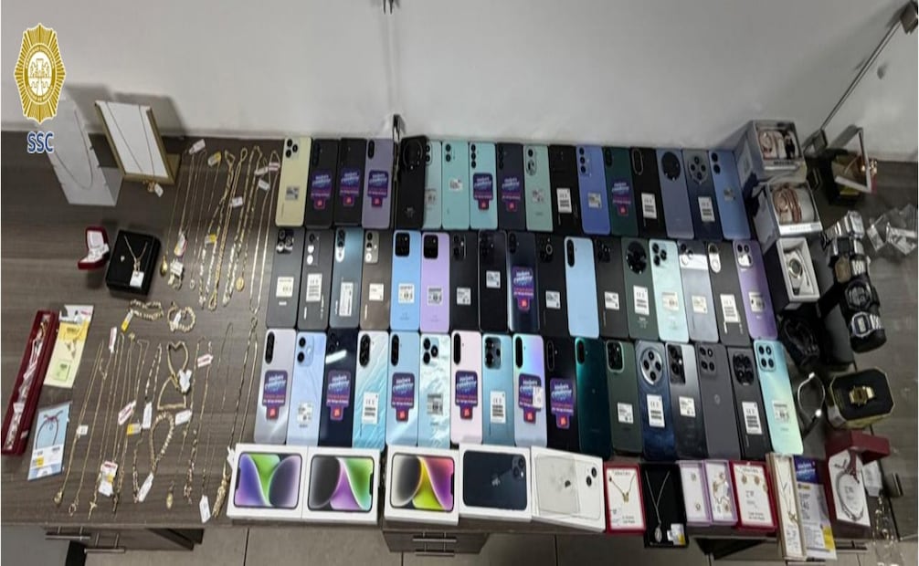 Detienen a cuatro personas por robo en tienda de Tacubaya. Foto: Especial