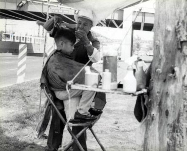 Los peluqueros “de paisaje” de avenida Zaragoza 
