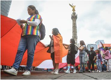 “Soy la oveja arcoíris de la familia”, así se vive la cuarta "Marcha Lencha" en CDMX