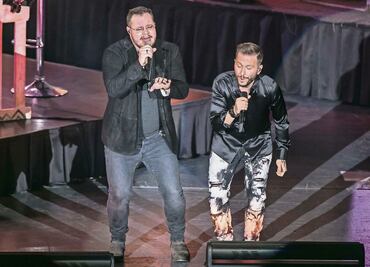 Sin Bandera da las gracias con amor