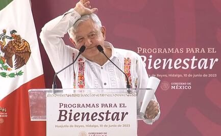 AMLO hace voto de silencio previo al arranque del Consejo Nacional de Morena