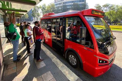 1,2, 3... Probando al Metrobús bebé en la Línea 7 de Reforma