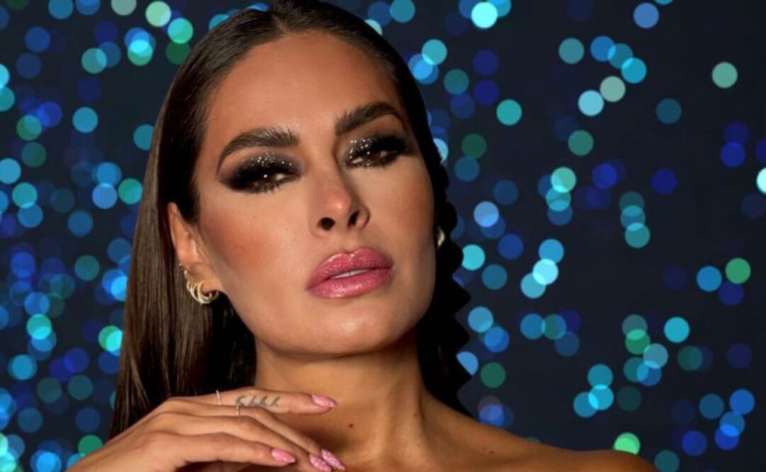 Galilea Montijo con make up de brillos. Fuente: Instagram @galileamontijo
