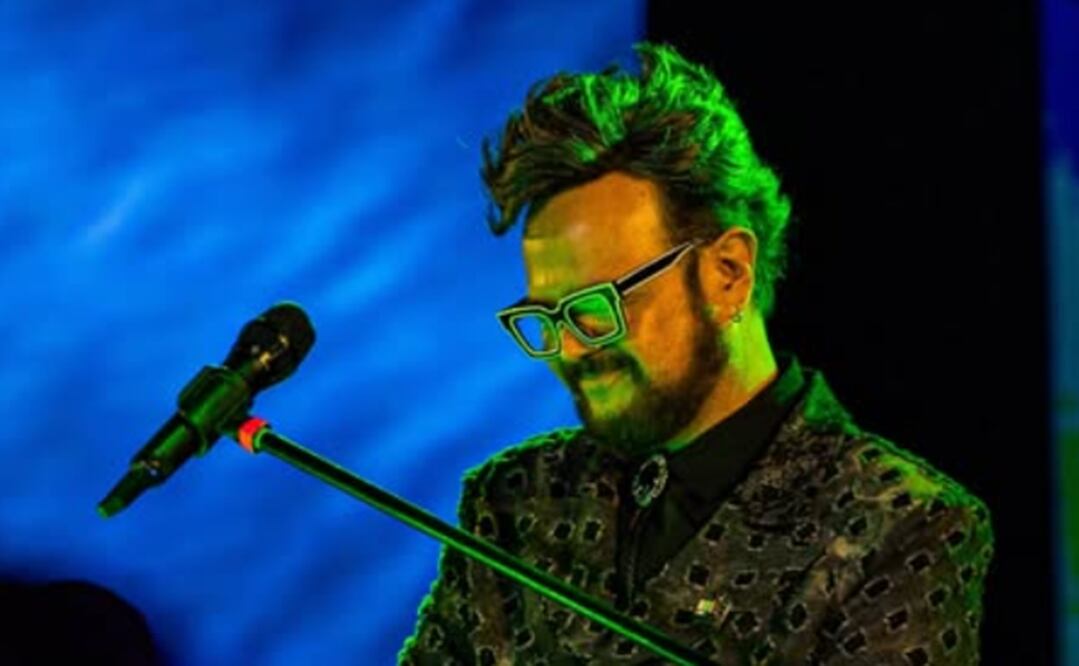 Aleks Syntek reacciona a las críticas en redes.