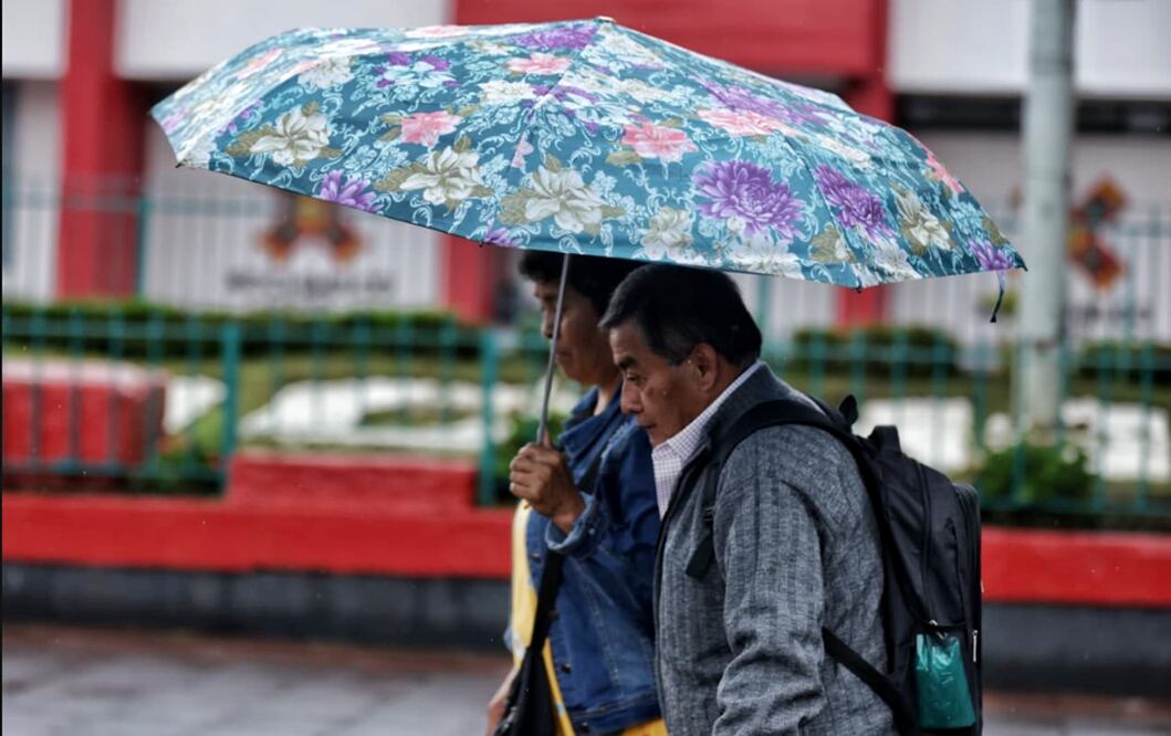 Lluvia en el centro de la alcaldía Xochimilco en la Ciudad de México. Foto: Fernanda Rojas / EL UNIVERSAL