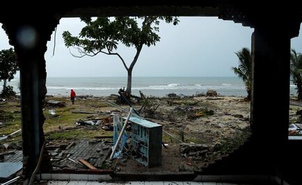 El dilema de un indonesio tras tsunami: salvar a su mujer o a su madre y su hijo