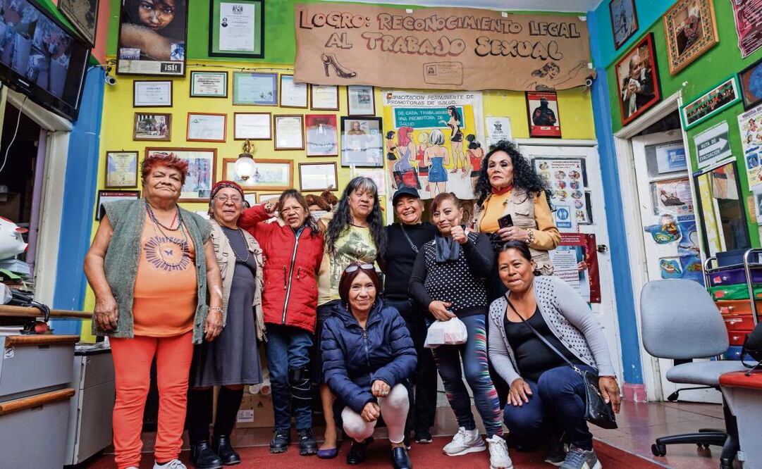 Las mujeres se reúnen en el albergue a diario para hablar de sus experiencias en las calles, con clientes o en otras actividades. (31/01/2025) Foto: Yaretzy M. Osnaya | El Universal