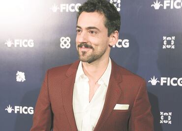 Luis Gerardo Méndez se defiende de críticas; sostiene que no hay referentes de TV musical en México