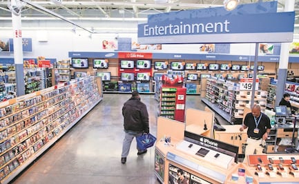 Mujer roba comida en supermercado de EU; policía la perdona