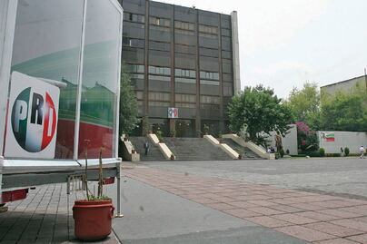 El PRI se equivocó de rumbo y está en la cola del movimiento conservador: AMLO