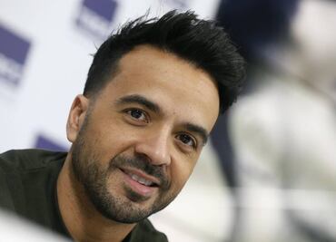 Luis Fonsi, "súper honrado" porque un avión se llamará como él