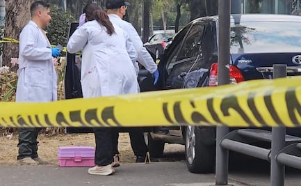 Hombre pierde la vida dentro de su vehículo en calles de colonia Morelos; se habría sentido mal y terminó impactado en poste