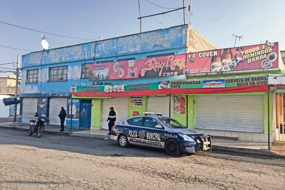 El negocio ubicado en la colonia Las Aguilas fue acordonado por autoridades para iniciar las indagatorias de la agresión (HUGO GARCÍA. EL UNIVERSAL)