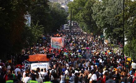 Mueren una mujer y un cocinero tras resultar heridos en el carnaval de Notting Hill, Londres; ella fue apuñalada