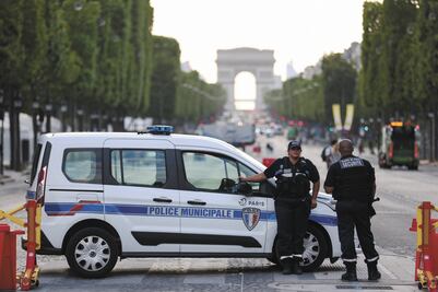 Francia mantiene despliegue de seguridad