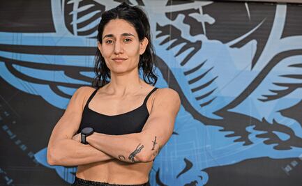 Laura Burgos, la peleadora de muay thai que fue escritora de historias y hoy las protagoniza