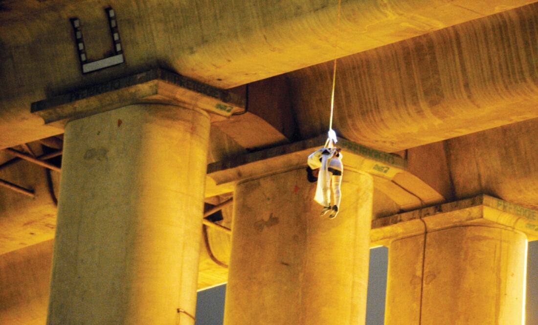 Elementos del sistema de videovigilancia alertaron sobre la presencia de un bulto en el puente de La Concordia, cerca de las 4:20 de la madrugada (LUIS CARBAYO. CUARTOSCURO)