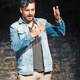 López Velarde invita a reflexionar con 1984