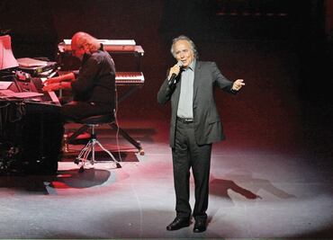 Serrat pide por los niños
