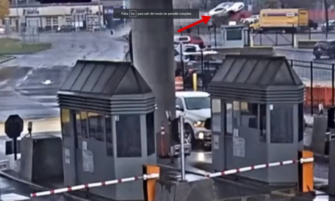 Explosión de vehículo en frontera EU-Canadá. Foto: Captura video