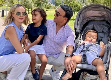 Adal Ramones viaja con su ex pero con el "permiso" de su esposa