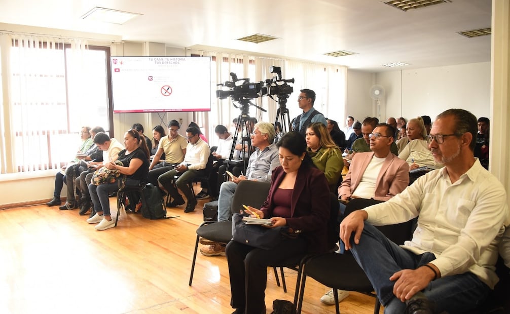 Más de 150 trabajadores de los Módulos Legislativos tomaron este taller impartido por la Secretaría de Gobierno. | Foto: Especial.