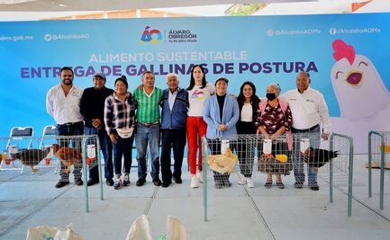 Para apoyar la economía familiar, Lía Limón entrega gallinas de postura en 12 colonias 