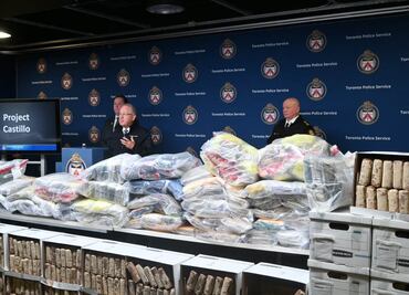 Incautan 835 kilos de cocaína ligada al CJNG en Toronto; policía destaca que es el mayor decomiso en la historia