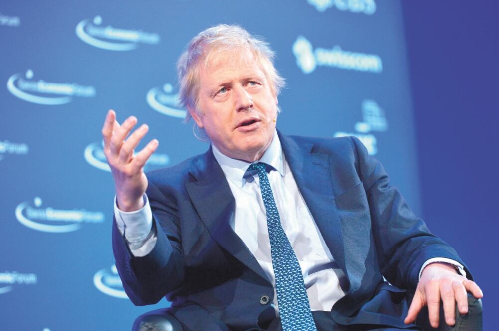 El conservador Boris Johnson, partidario de un Brexit duro, participó ayer en el Foro Económico de Suiza, en Interlaken. Foto: EFE
