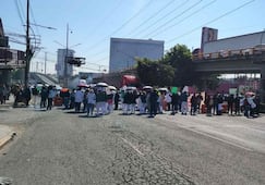 Trabajadores del IMSS-Bienestar se manfiestan en Naucalpan; exigen mejores condiciones laborales y destitución del coordinador estatal
