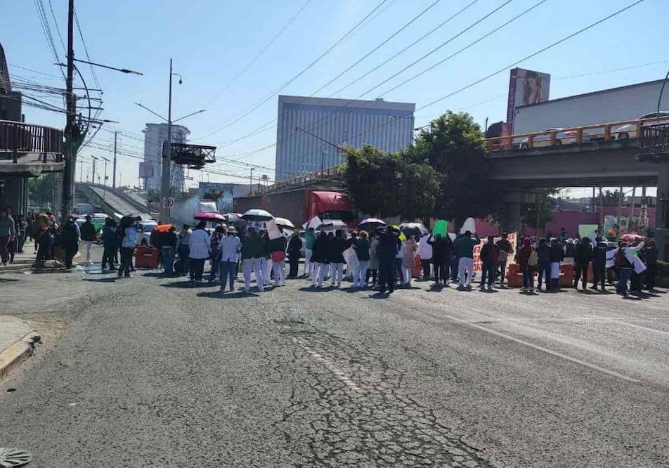 Trabajadores del IMSS-Bienestar piden mejores condiciones laborales y la destitución del coordinador estatal del IMSS-Bienestar, Natán Enríquez Ríos. Foto: Especial