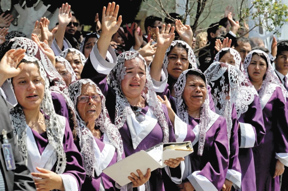 Cerca de 600 mil fieles de La Luz del Mundo asistieron ayer a la ceremonia de bienvenida de la Santa Convocación. Foto: AFP