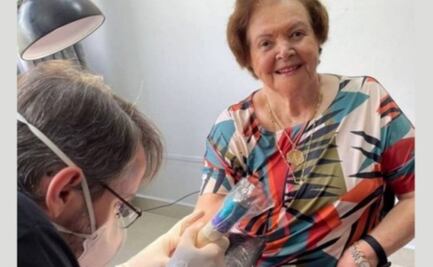 Promesa cumplida: Abuelita de 91 años se tatúa luego que su nieto entrara a la Universidad