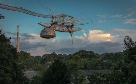 Se desploma uno de los radiotelescopios más grandes del mundo en Puerto Rico