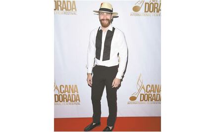 Carlos de la Mota disculpa errores en serie Médicos