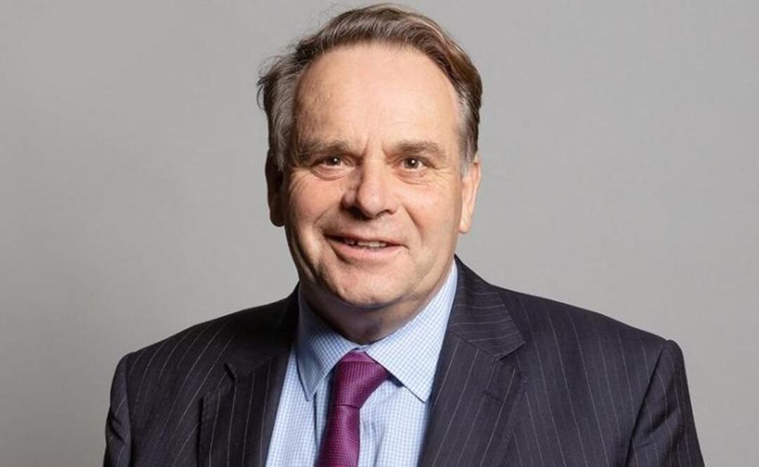 Diputado acusado de ver porno en sesiones parlamentarias. Foto: AFP 