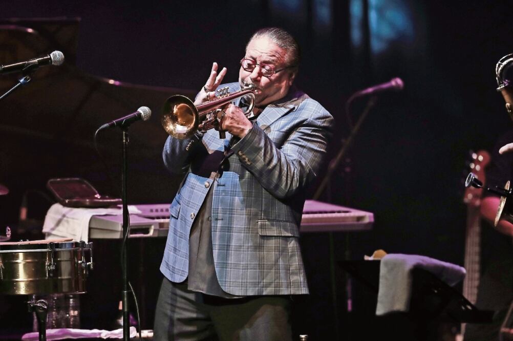 El músico se presentó en el Teatro Metropólitan. Foto: ALEJANDRA LEYVA. EL UNIVERSAL