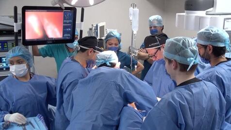 ISSSTE atiende cáncer de próstata con cirugía robótica