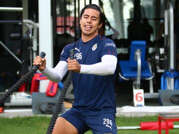 Todo lo que "huele" a Matías Almeyda se va de Chivas