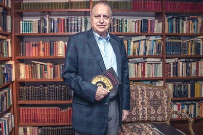 Propone estrategia para lograr crecimiento económico estable 