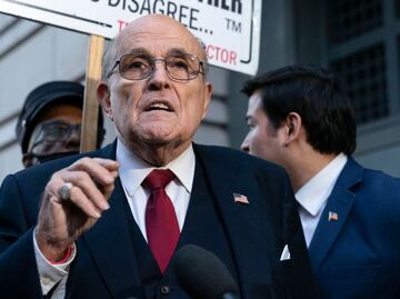 Rudy Giuliani, exalcalde de Nueva York, recibe en su cumpleaños acusación por intento de revertir la derrota de Trump