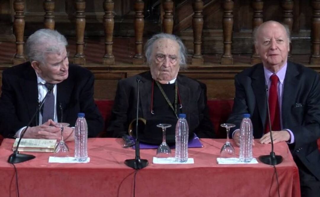 Los Premios Cervantes Jorge Edwards (1999), Sánchez-Ferlosio (2004) y Gamoneda (2006) reunidos en la Universidad de Alcalá de Henares. (FOTO: Universidad de Alcalá de Henares)