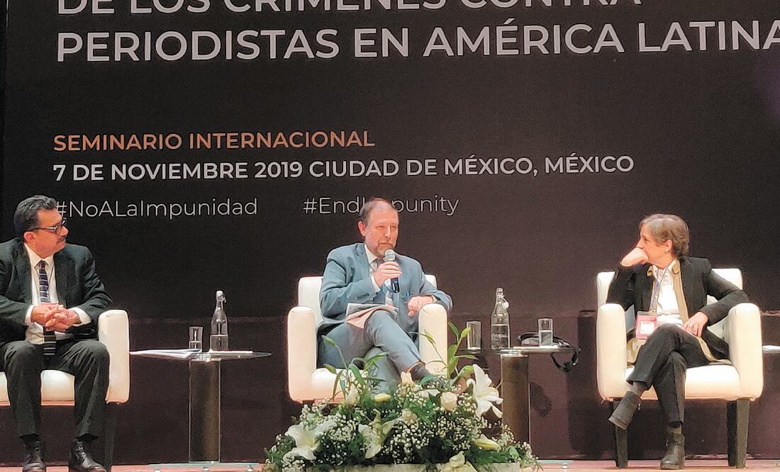 El representante en México de la ONU para los Derechos Humanos, Jan Jarab (izquierda), dijo que la violencia contra periodistas es preocupante. Foto: ESPECIAL